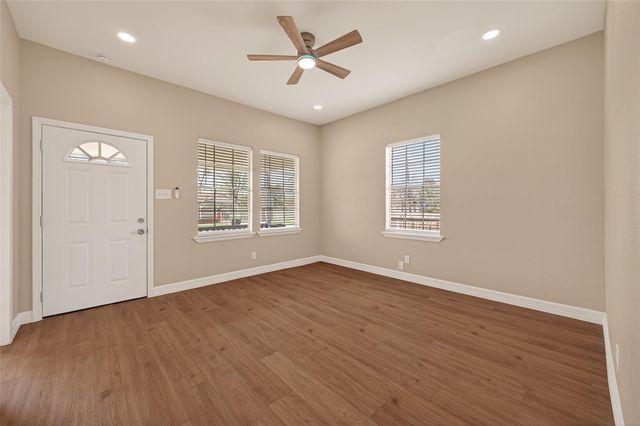 7927 Brays Street B, Houston, TX 77012