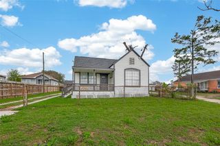 7927 Brays Street B, Houston, TX 77012