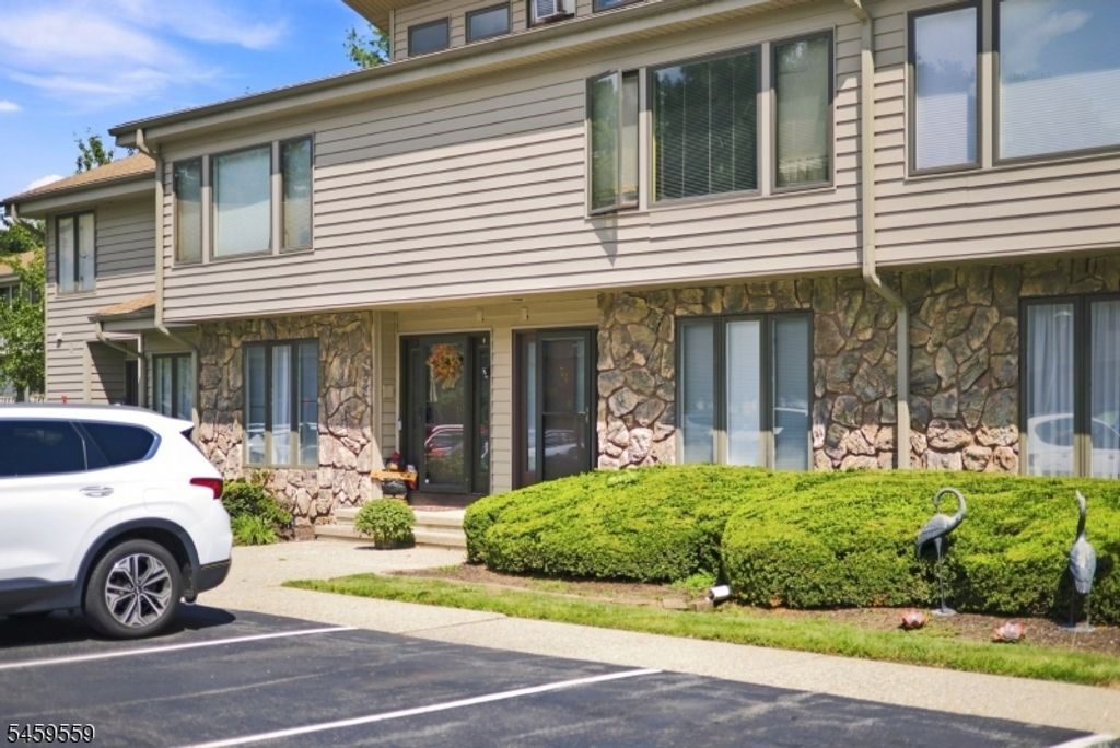 54 Cheyenne Rd, Andover Twp., NJ 07848 — photo 2