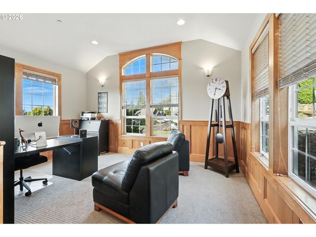 8547 Se CONSTANCE Dr, Happy Valley, OR 97086