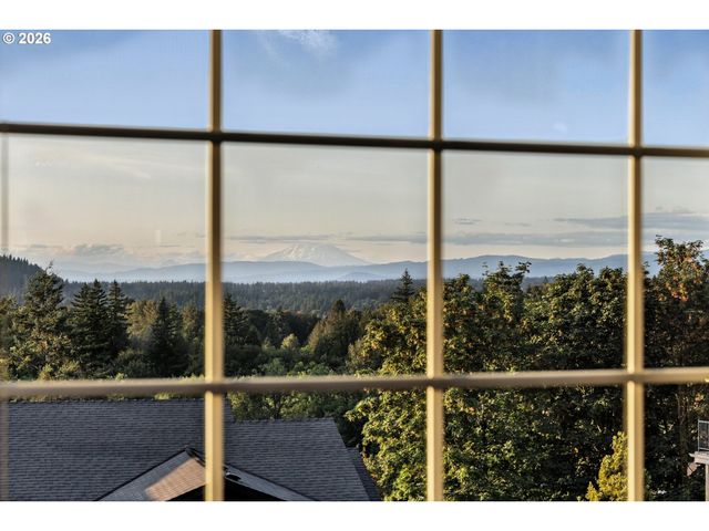 8547 Se CONSTANCE Dr, Happy Valley, OR 97086