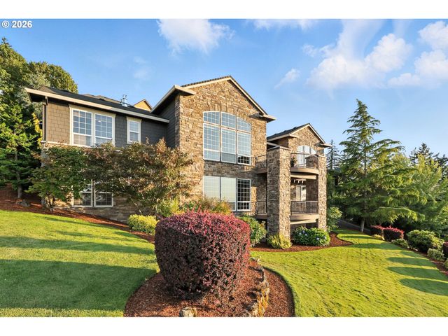 8547 Se CONSTANCE Dr, Happy Valley, OR 97086