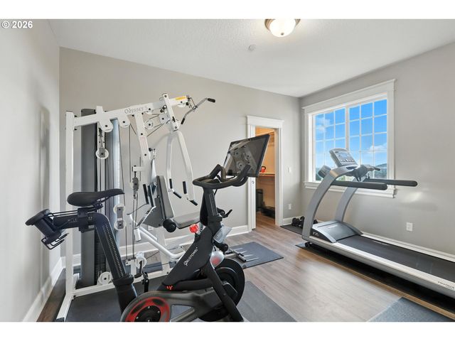 8547 Se CONSTANCE Dr, Happy Valley, OR 97086