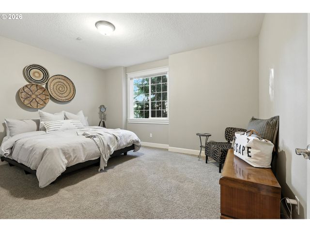 8547 Se CONSTANCE Dr, Happy Valley, OR 97086