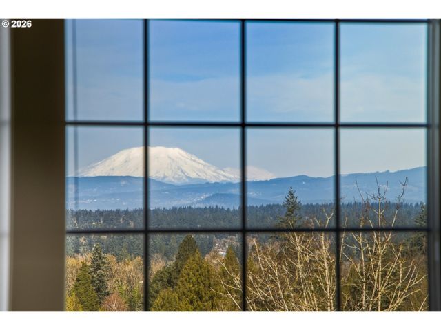 8547 Se CONSTANCE Dr, Happy Valley, OR 97086