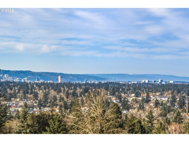 8547 Se CONSTANCE Dr, Happy Valley, OR 97086