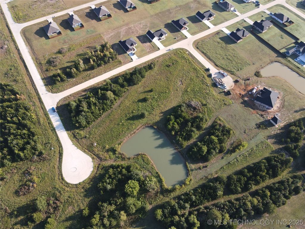 54 Royal Oak Drive, Durant, OK 74701