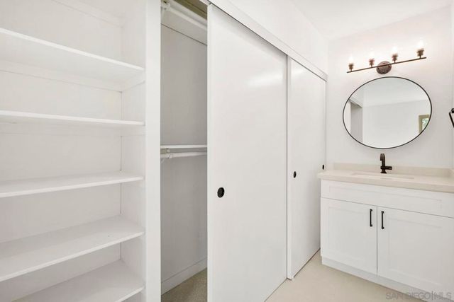 10668 Dabney Dr 122, San Diego, CA 92126