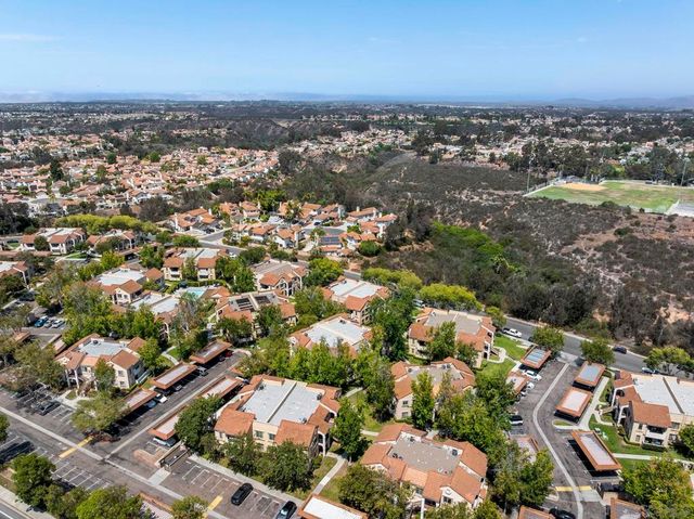 10668 Dabney Dr 122, San Diego, CA 92126