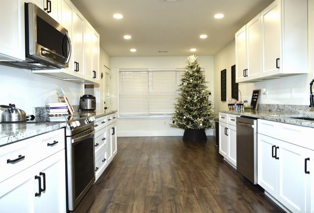 1304 Golf Course, Jonesboro, AR 72404