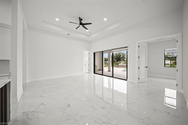 1425 SW 11th CT, Cape Coral, FL 33991