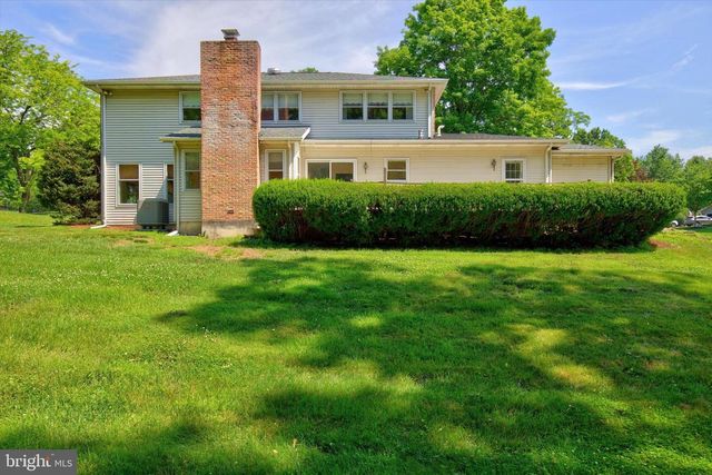300 ACRE DR, Carlisle, PA 17013