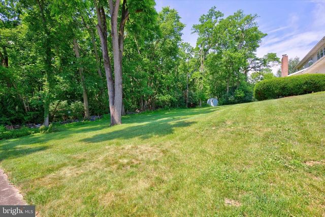 300 ACRE DR, Carlisle, PA 17013