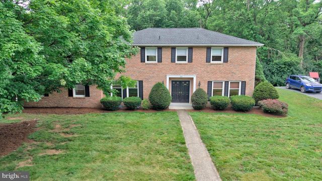 300 ACRE DR, Carlisle, PA 17013