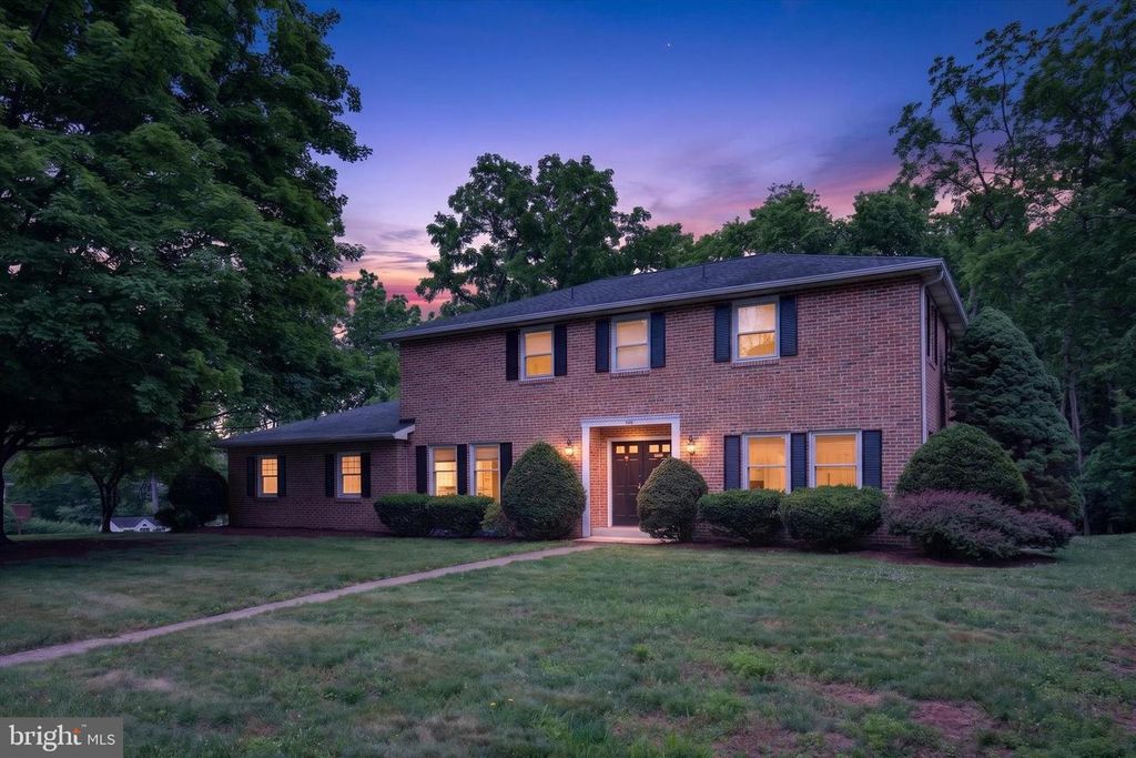 300 ACRE DR, Carlisle, PA 17013