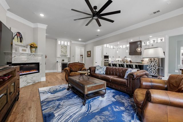 57 Lone Oak Boulevard, Pottsboro, TX 75076