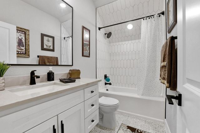 57 Lone Oak Boulevard, Pottsboro, TX 75076