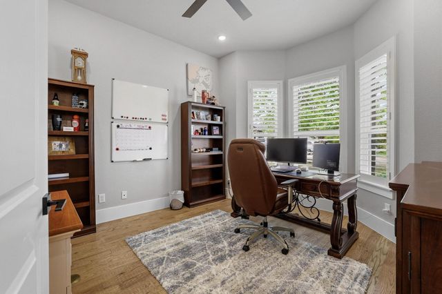 57 Lone Oak Boulevard, Pottsboro, TX 75076