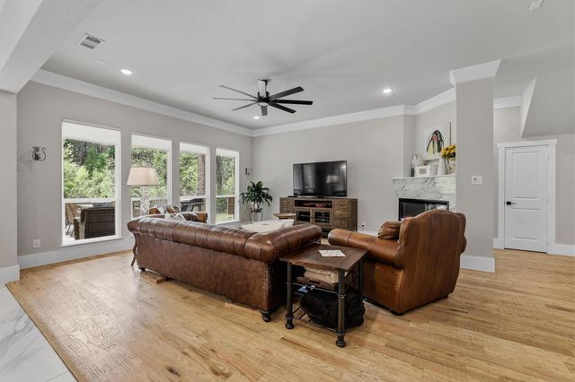 57 Lone Oak Boulevard, Pottsboro, TX 75076