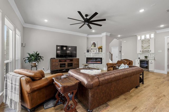 57 Lone Oak Boulevard, Pottsboro, TX 75076