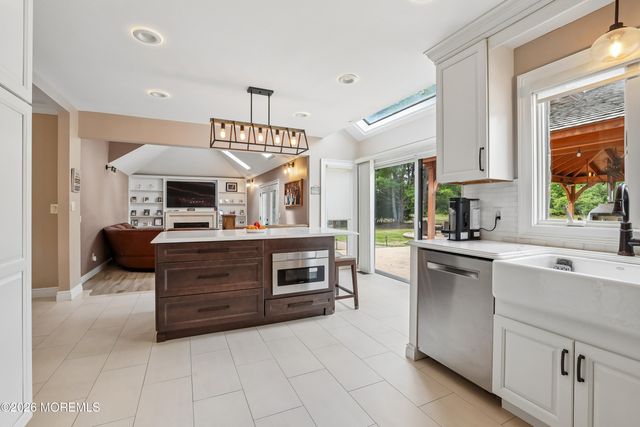2 Candlelight Drive, Holmdel, NJ 07733
