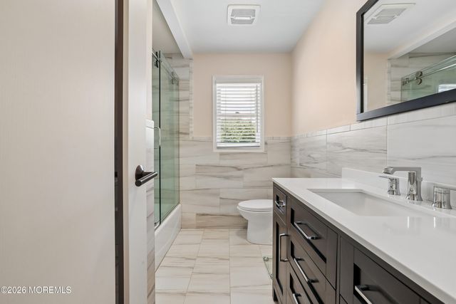 2 Candlelight Drive, Holmdel, NJ 07733