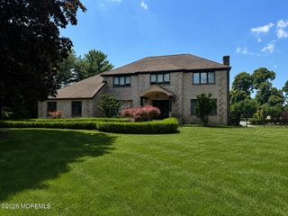 2 Candlelight Drive, Holmdel, NJ 07733