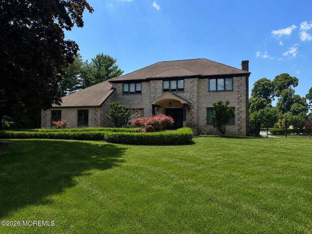 2 Candlelight Drive, Holmdel, NJ 07733