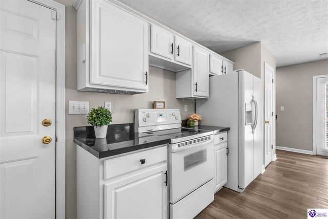 271 Warbler Road, Brandenburg, KY 40108