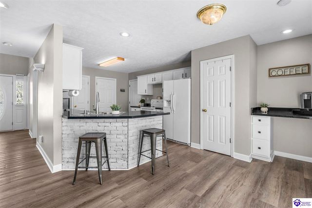 271 Warbler Road, Brandenburg, KY 40108