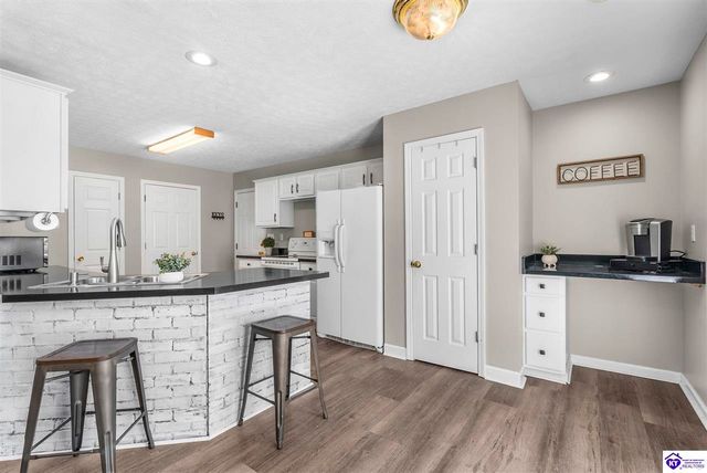 271 Warbler Road, Brandenburg, KY 40108