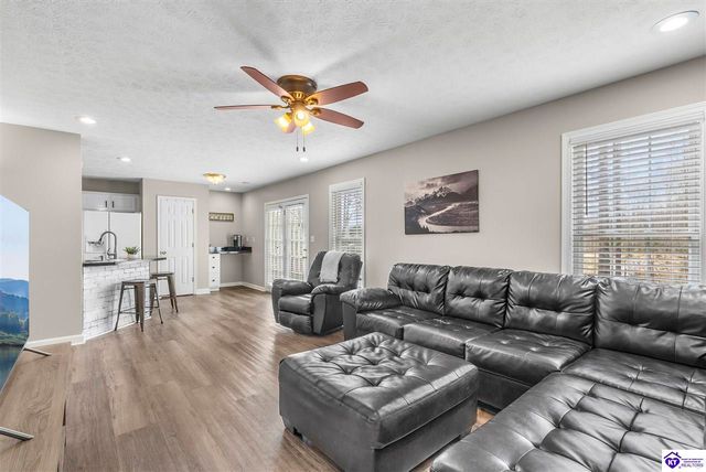 271 Warbler Road, Brandenburg, KY 40108