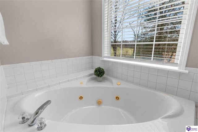 271 Warbler Road, Brandenburg, KY 40108