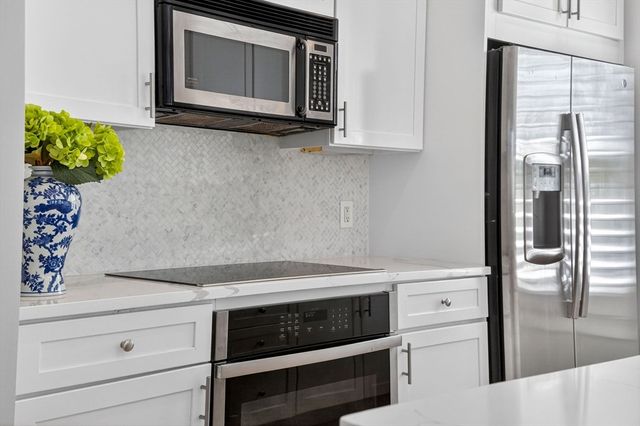 4 Mount Vernon Avenue PH, Boston, MA 02129