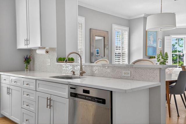 4 Mount Vernon Avenue PH, Boston, MA 02129