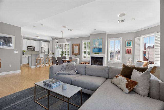 4 Mount Vernon Avenue PH, Boston, MA 02129