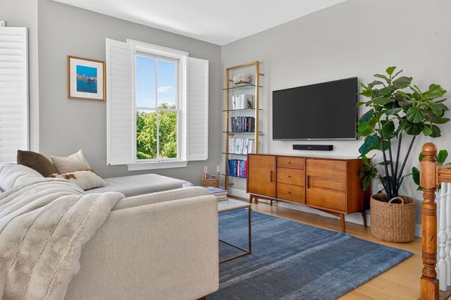 4 Mount Vernon Avenue PH, Boston, MA 02129