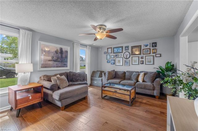 1077 Gauguin DR, Virginia Beach, VA 23454