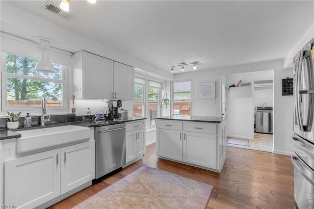 1077 Gauguin DR, Virginia Beach, VA 23454