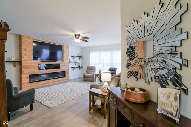 8814 New Heritage Court, Indianapolis, IN 46239