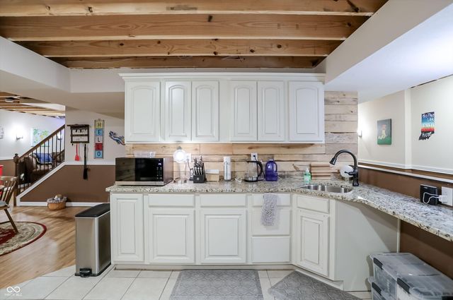 8814 New Heritage Court, Indianapolis, IN 46239