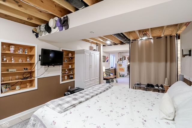 8814 New Heritage Court, Indianapolis, IN 46239
