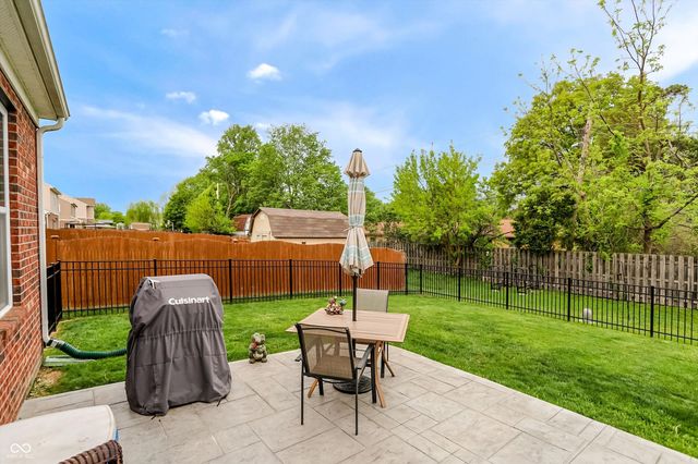 8814 New Heritage Court, Indianapolis, IN 46239