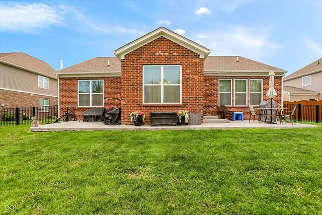 8814 New Heritage Court, Indianapolis, IN 46239