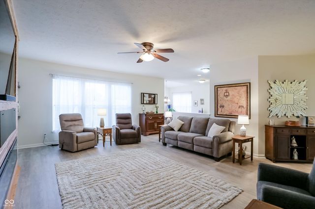 8814 New Heritage Court, Indianapolis, IN 46239