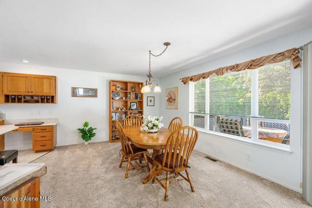 1385 W Woodlawn Dr, Hayden, ID 83835