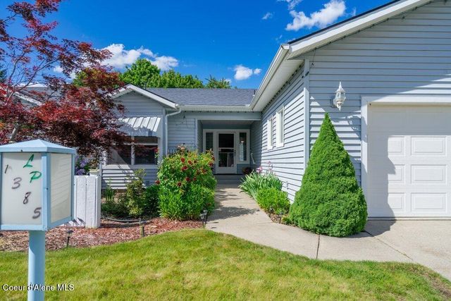 1385 W Woodlawn Dr, Hayden, ID 83835