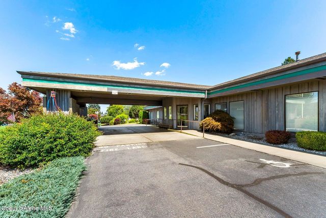 1385 W Woodlawn Dr, Hayden, ID 83835