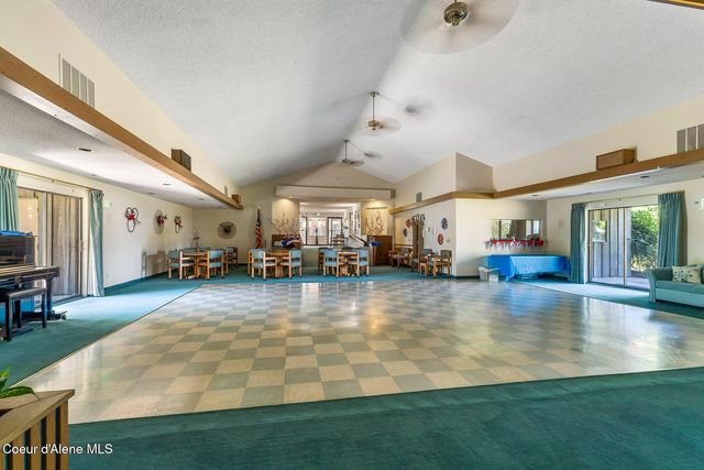 1385 W Woodlawn Dr, Hayden, ID 83835