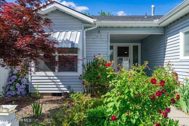 1385 W Woodlawn Dr, Hayden, ID 83835